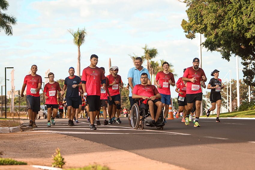 Com o tema 'Corrida Ecológica', Maratona Kids agitou a Vila
