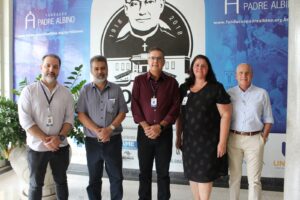 Foto: Dr. Luiz Fernando Colla, Dr. André Baitello, Reginaldo Lopes, Renata Bugatti e Dr. Manoel Pedro. (Comunicação FPA)